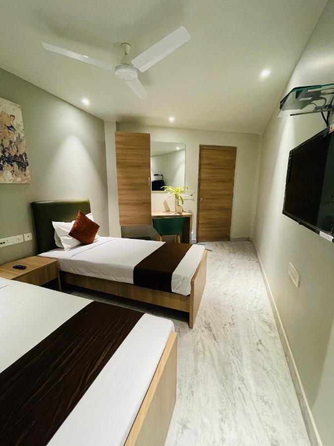 Hotel The Crest Колката Екстериор снимка