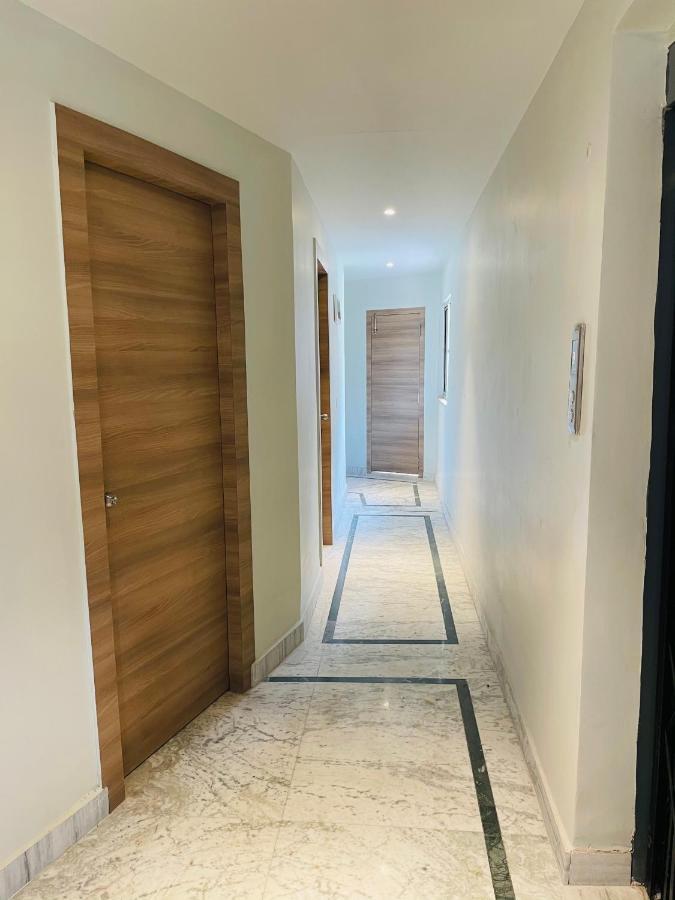 Hotel The Crest Колката Екстериор снимка