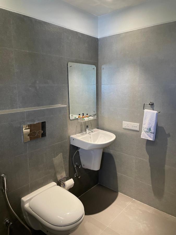 Hotel The Crest Колката Екстериор снимка