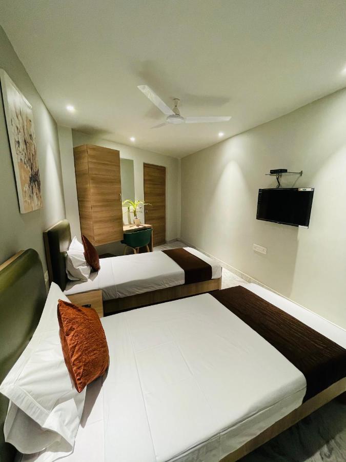 Hotel The Crest Колката Екстериор снимка